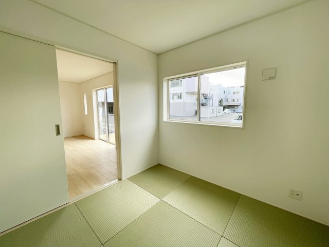 新築戸建・新築建売　いわき市小名浜南富岡第1　小名浜西小・小名浜第一中の和室|畳のやさしい肌触りと落ち着いた雰囲気が、毎日の暮らしに安らぎと心地よさを与える和室です！