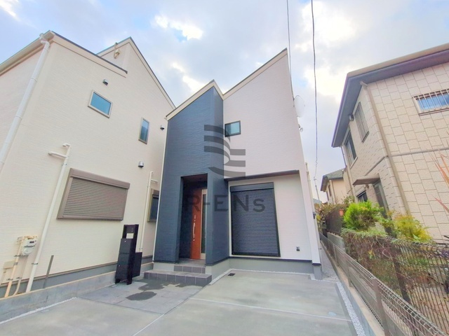 【外観】 | 練馬区春日町５丁目　新築戸建て　１号棟 | 落ち着いたカラーリングとすっきりとしたラインが印象的な外観