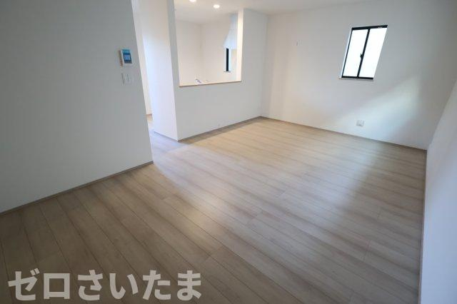 《仲介手数料無料》北区盆栽町535-2新築一戸建てハートフルタウンの居間・リビング