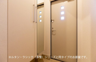 【玄関】 | フォンテーヌⅢ　Ｃ | 明るい玄関です