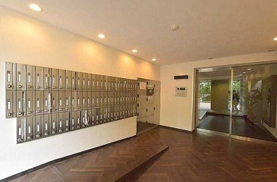 JMFレジデンス世田谷三宿　ペット相談　最上階　ネット0　南向きのロビー