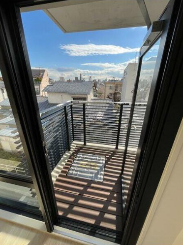 JMFレジデンス世田谷三宿　ペット相談　最上階　ネット0　南向きのバルコニー