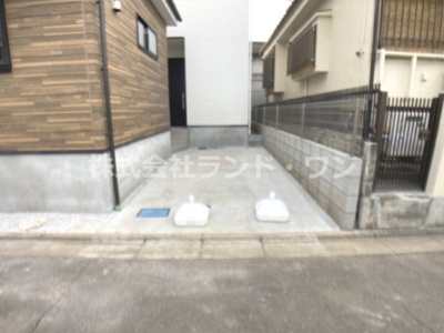 【駐車場】 | 所沢市北秋津　全１棟 | カースペース1台可