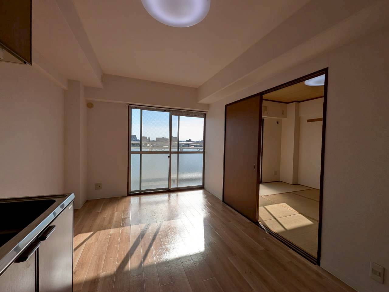 ハイツ桜ヶ丘の居間・リビング