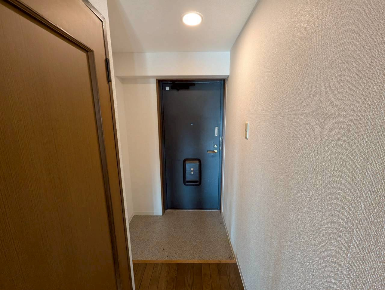 ハイツ桜ヶ丘の玄関