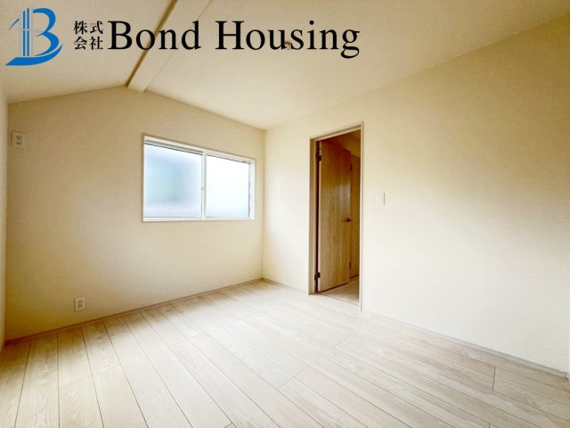 WIC等収納豊富・南向きバルコニー　竹の台1丁目　全2棟　2号棟の子供部屋