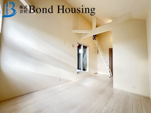 WIC等収納豊富・南向きバルコニー　竹の台1丁目　全2棟　2号棟の子供部屋