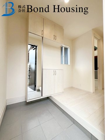 WIC等収納豊富・南向きバルコニー　竹の台1丁目　全2棟　2号棟の玄関