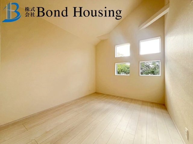 WIC等収納豊富・南向きバルコニー　竹の台1丁目　全2棟　2号棟の子供部屋