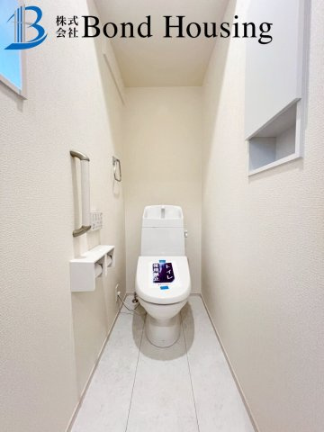 WIC等収納豊富・南向きバルコニー　竹の台1丁目　全2棟　2号棟のトイレ