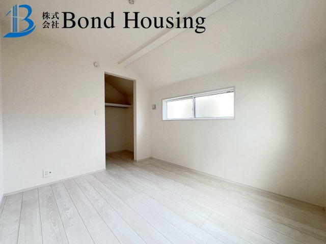 WIC等収納豊富・南向きバルコニー　竹の台1丁目　全2棟　2号棟の寝室