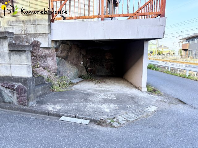 深谷市宿根　中古一戸建ての駐車場|12/13撮影