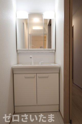 《仲介手数料無料》北区盆栽町535-2新築一戸建てハートフルタウンの独立洗面台