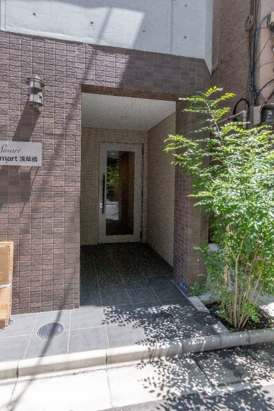 タスキsmart浅草橋のエントランス