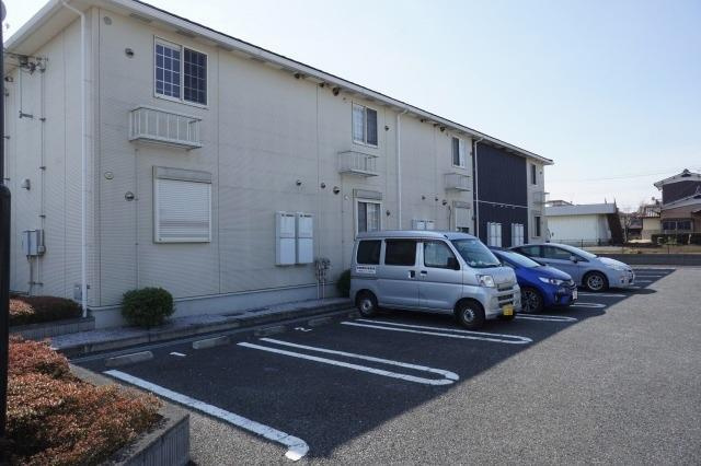 プレジールⅠの駐車場