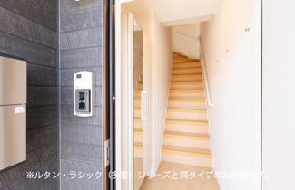 【玄関】 | フォンテーヌⅢ　Ｃ | 明るい玄関です