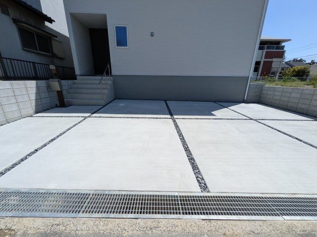 リーブルガーデン常滑市港町　1号棟の駐車場|駐車スペース2台可能