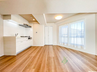 【居間・リビング】 | ローヤルハイツ氷川 | リビングダイニングキッチン　当日のご見学、可能です！お気軽にお問い合わせください！※0120-133-468