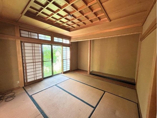 千葉市花見川区南花園1丁目の和室