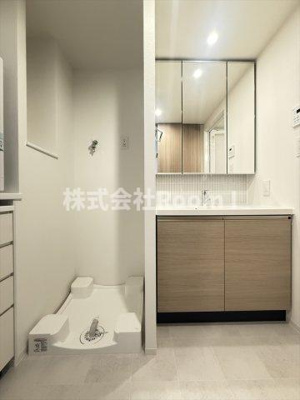 【洗面所】 | ザ・パークハビオ谷町六丁目クロス | スペースが確保できる洗面所です