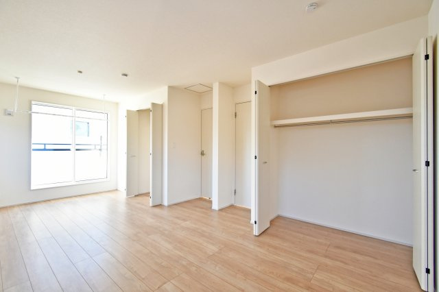 蓮田市西城1丁目全1棟　1号棟の洋室|洋室①：