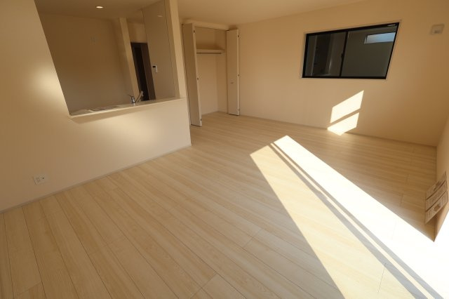 《仲介手数料無料》岩槻区大字新方須賀547-3新築一戸建てリーブルガーデン