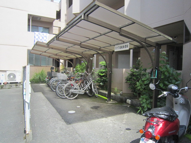 メゾンドール東条のその他|駐輪場