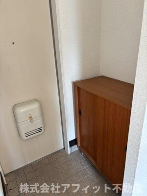 【玄関】 | ハイグレードタウン多治米Ａ | シューズボックス　
