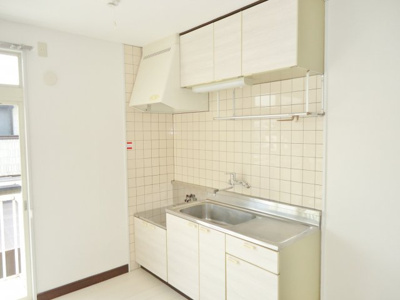 【キッチン】 | ハイグレードタウン多治米Ａ | 吊り戸棚付キッチン　※左右反転・イメージ