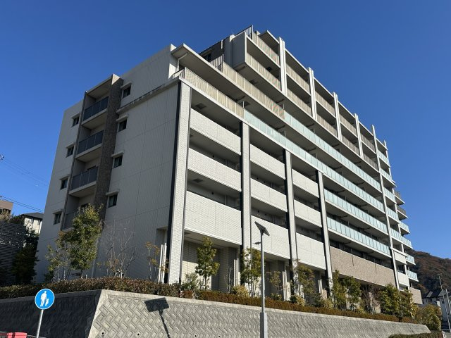 プレサンスロジェ須磨妙法寺桜の杜EASTHILLSの外観