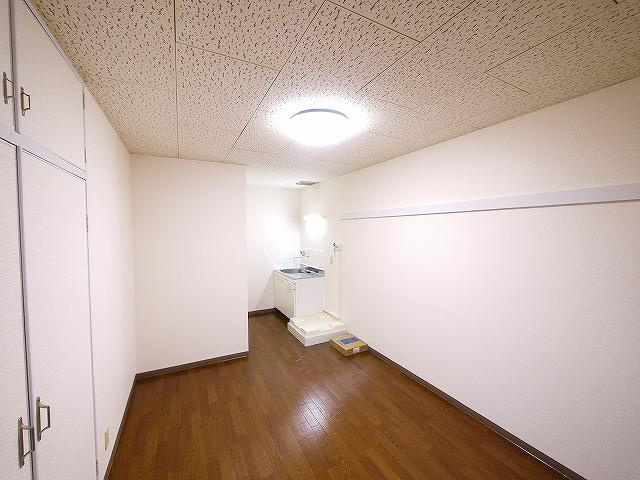 ホワイトヒルの洋室|コンパクトで使いやすい洋室です