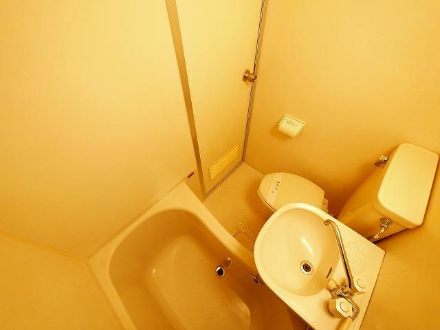 ホワイトヒルの浴室|コンパクトで使いやすいお風呂です