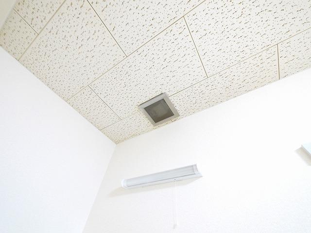 ホワイトヒルのその他|換気扇です