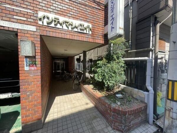 インティマシィエイトのエントランス