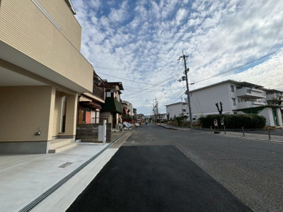 【前面道路含む現地写真】 | 高槻市津之江町3丁目　新築戸建