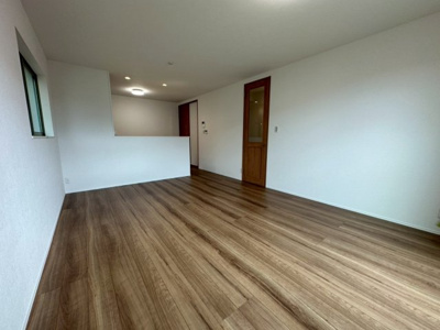 【居間・リビング】 | 高槻市津之江町3丁目　新築戸建