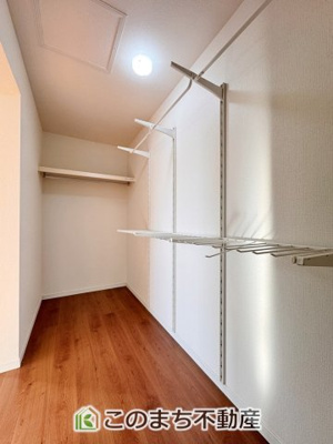 【収納】 | 宇都宮市宝木町2丁目戸建 | ウォークインクローゼットで収納もたっぷり確保しています。大型荷物も収納できて便利ですね！