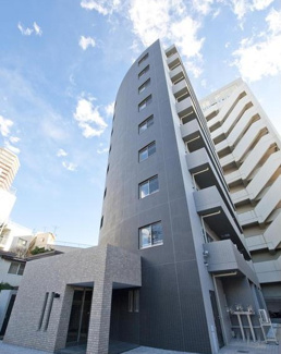 【外観】 | 鉄筋コンクリート造のがっちりとした建物。