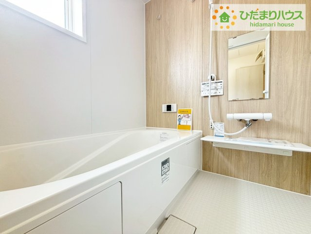 いわき市小名浜燈籠原第1　新築戸建　8号棟の浴室|いつまでも入っていられるような広々とした浴室が魅力的です(^^)/