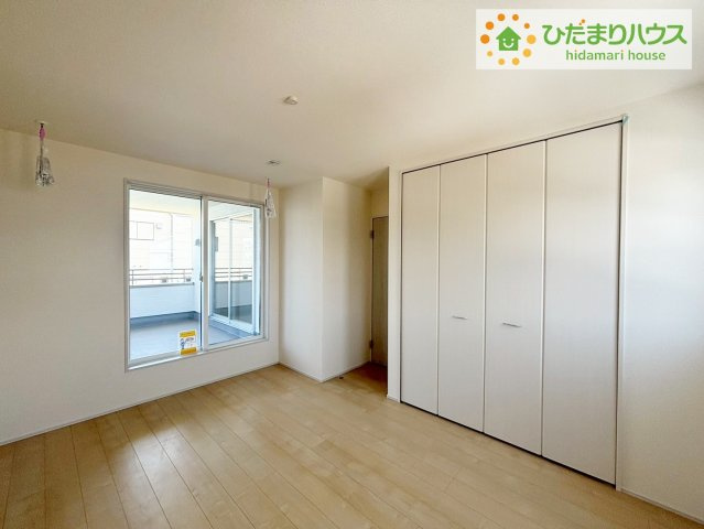 いわき市小名浜燈籠原第1　新築戸建　8号棟の寝室|大きなベッドを置いても余裕の広さの主寝室♪♪