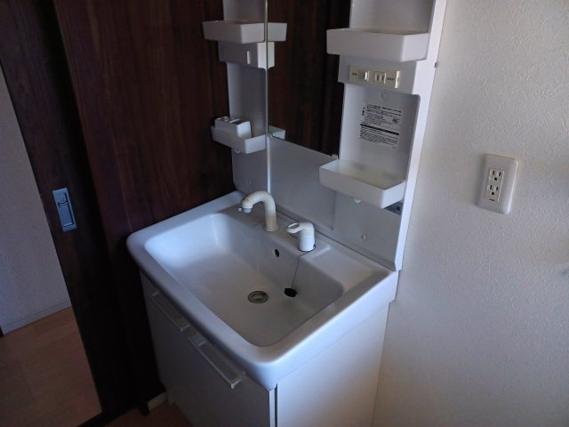 グリーンハイツ加藤の洗面所|参考画像（別号室の画像です。）