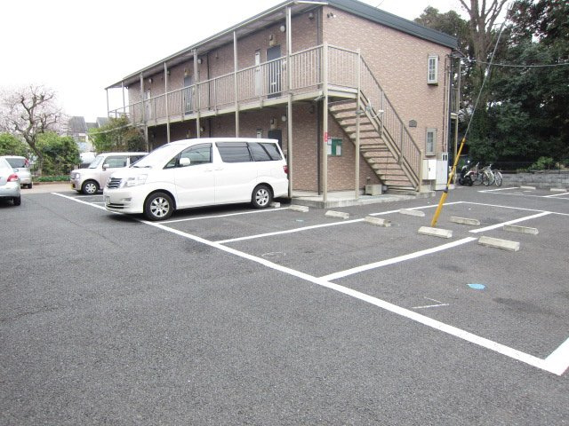 グリーンハイツ加藤の駐車場