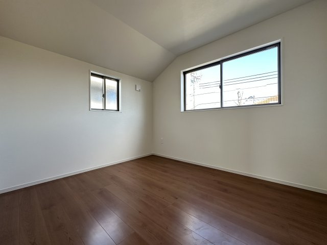 神戸市西区春日台２丁目新築戸建の洋室