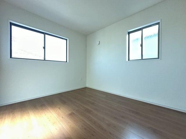 神戸市西区春日台２丁目新築戸建の洋室