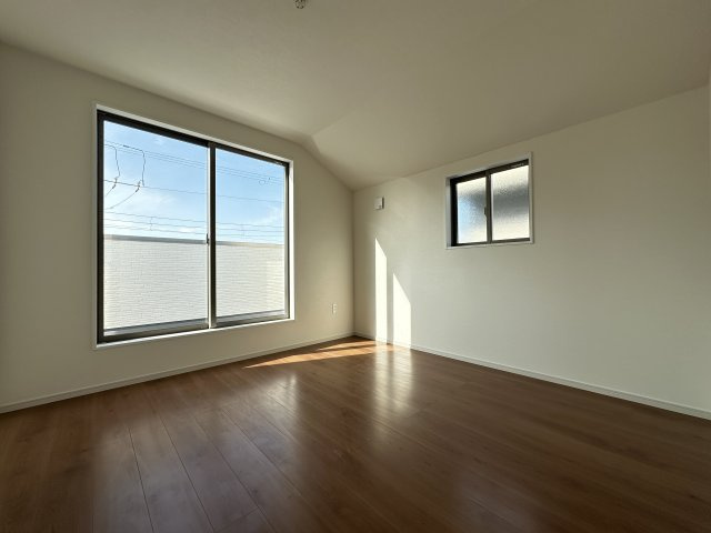 神戸市西区春日台２丁目新築戸建の洋室