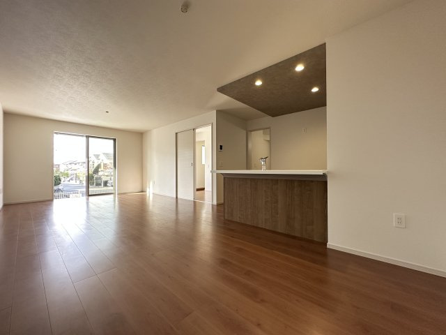 神戸市西区春日台２丁目新築戸建の居間・リビング