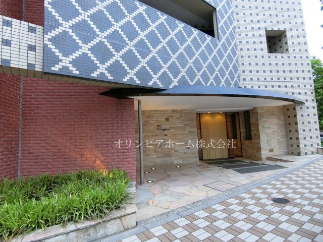 クレアトール亀戸　2階　62.90㎡　リ　フォーム済のエントランス