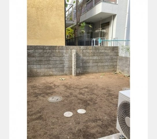 アクシア原宿の庭