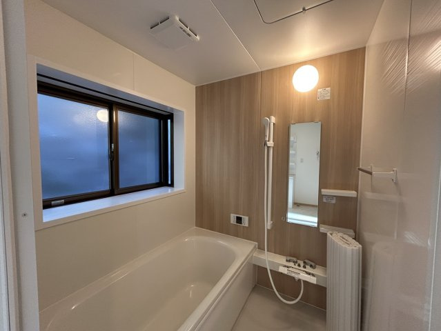 小諸市甲　中古住宅の浴室