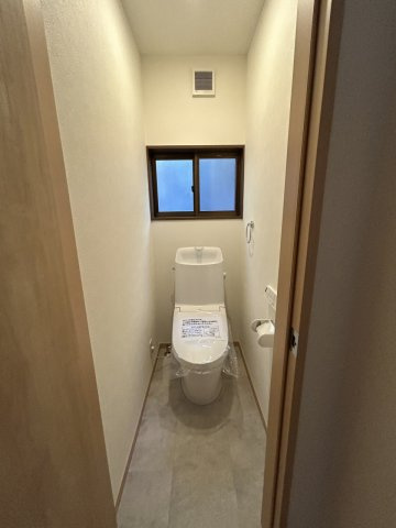 小諸市甲　中古住宅のトイレ